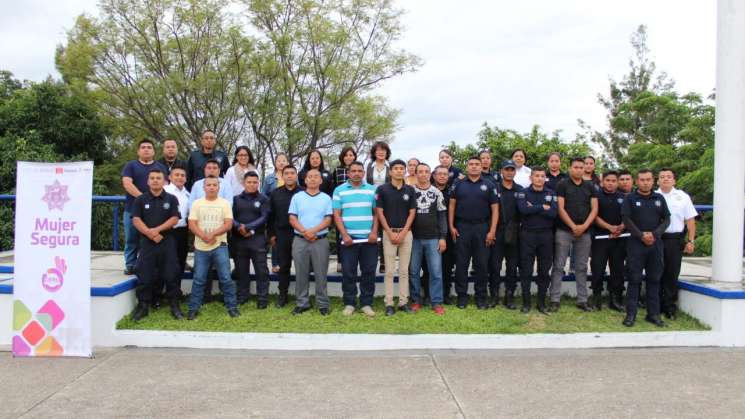 Capacitan a policía regional para erradicar violencia de género