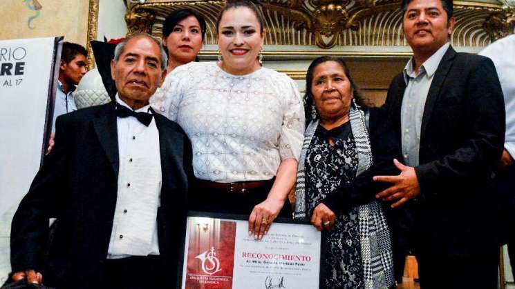 Seculta reconoce a músico por 40 años de trayectoria