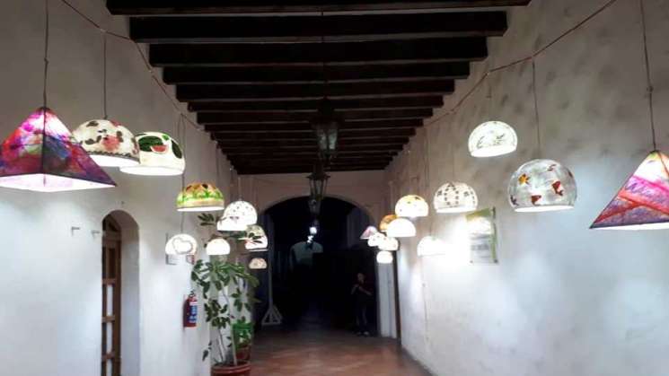 Lámparas de papel, una máxima expresividad  desde la sencillez 