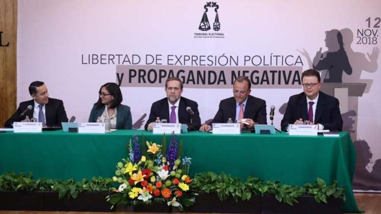 Presentan el libro Libertad de expresión política y propaganda 