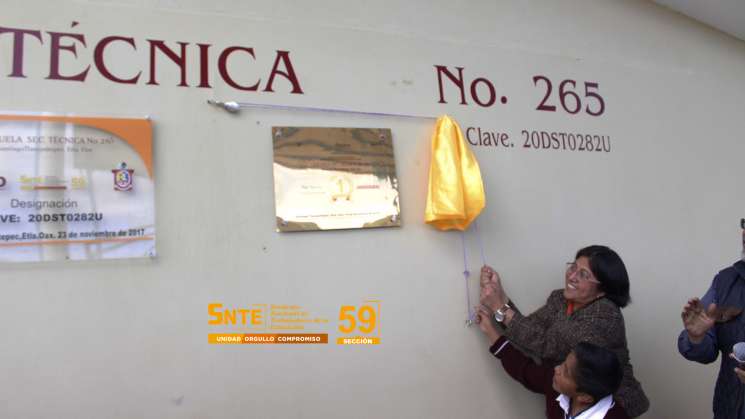 Celebran aniversario de clave escolar con encuentro de química 