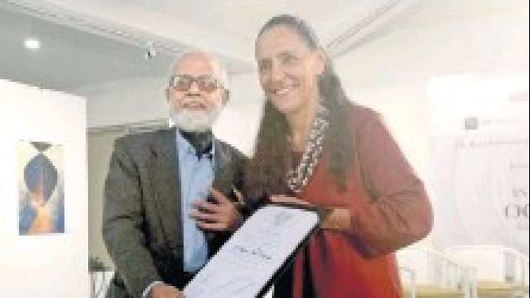 Académico de india recibe la “Orden Mexicana del Águila Azteca”