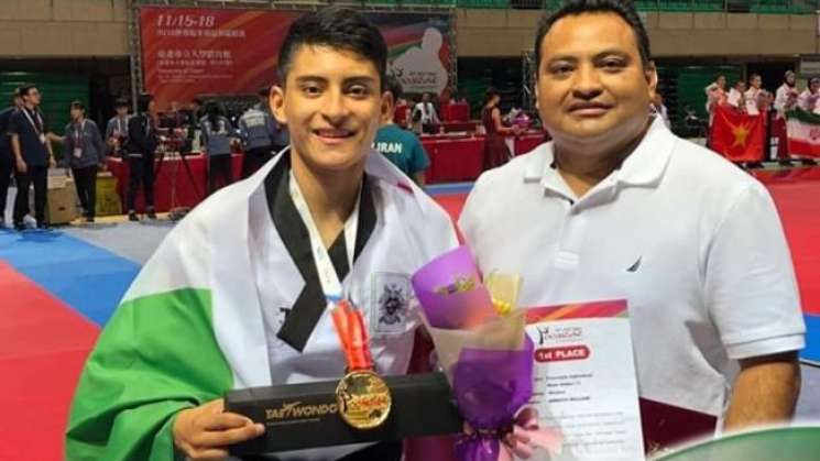 El Oaxaqueño William Arroyo es bicampeón mundial de poomsae 