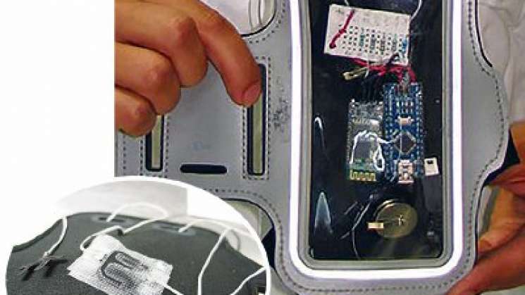 Crean dispositivo para cargar celular con sudor