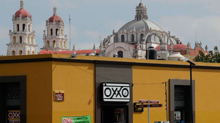 Sin permisos para tiendas OXXO en Centro Histórico:Ruiz Olmedo