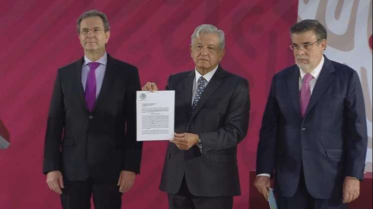 Reforma educativa es derogada por AMLO 