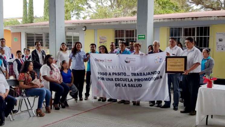 Certifica SSO a Santa Catarina Minas como Promotora de Salud