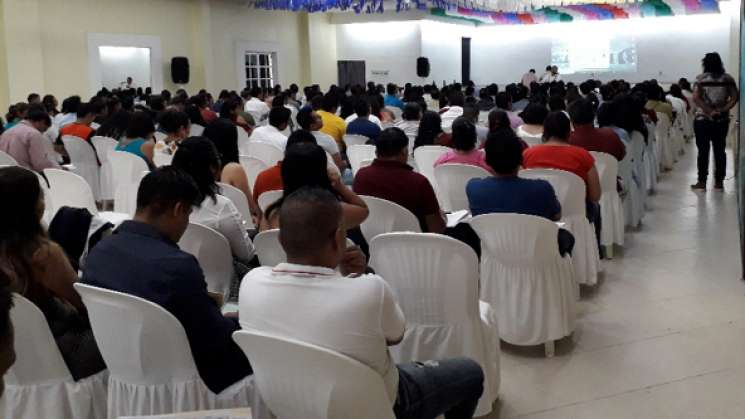 Fortalece IEEPO habilidades de docentes en lengua indígena 