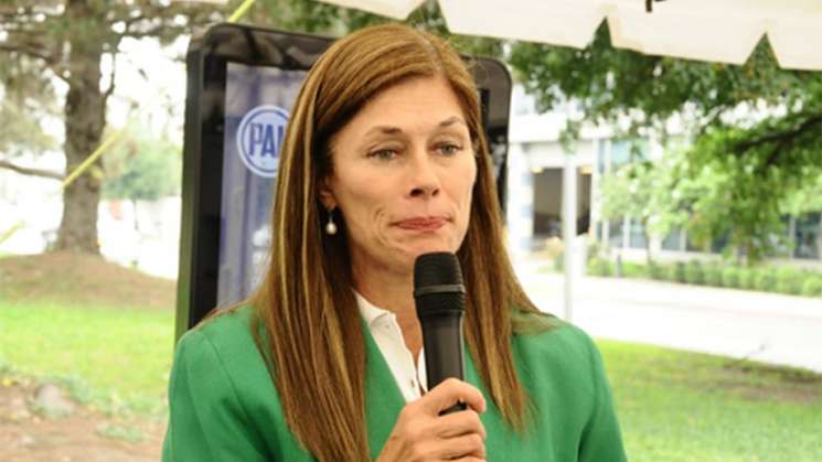 Por traición, renuncia Rebeca Clouthier al PAN