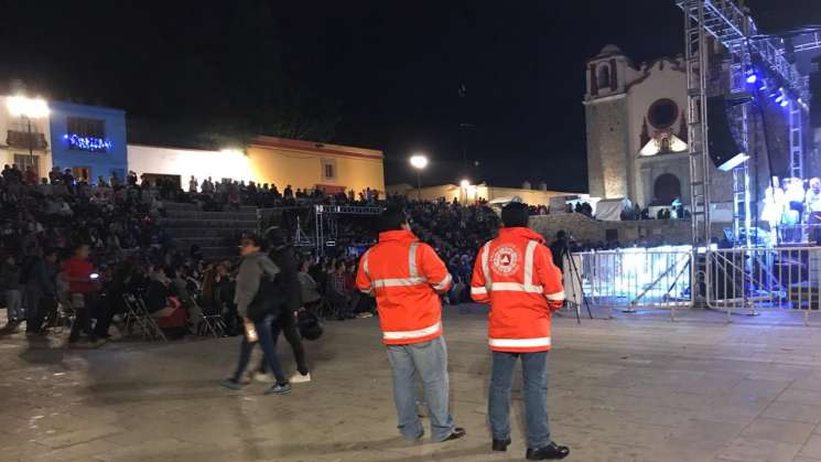 Saldo Blanco durante celebración de Noche Buena  