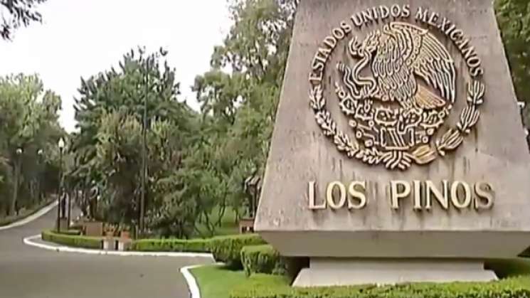 Mas de 20 mil personas vistan los pinos en su primer día