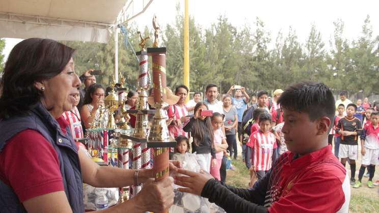 “Enrique Reyes” campeón de la liga municipal de futbol infantil 