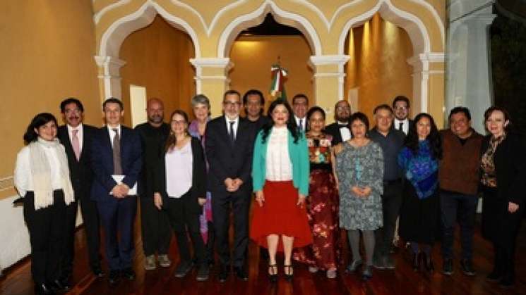 Nombran a Natalia Toledo, Subsecretaria de Cultura