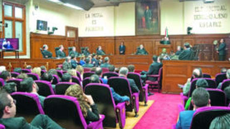 3 mil funcionarios del PJF se amparan ante reformas de AMLO