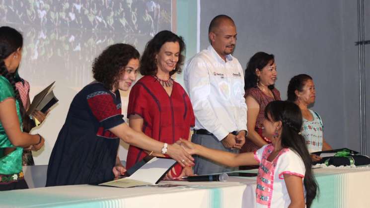 Celebran  diez años de 