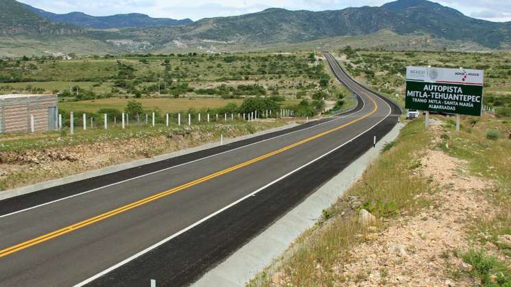 Oaxaca tendrá su autopista pese a reducciones