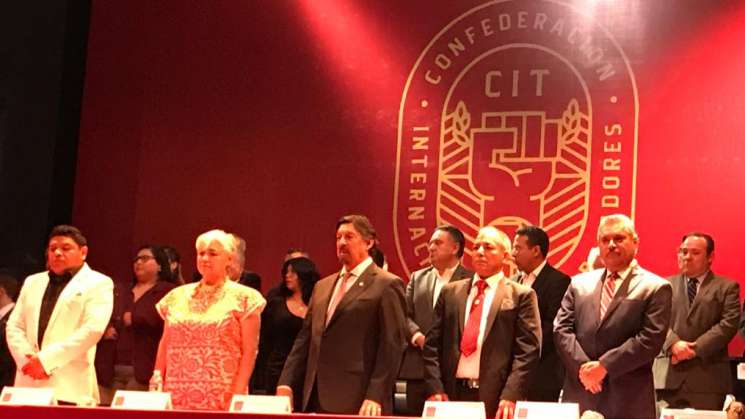 Conforman la Confederación Internacional de Trabajadores.