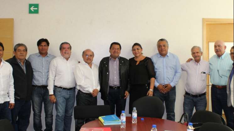 Empresas oaxaqueñas realizan 90 por ciento de obras: Sinfra