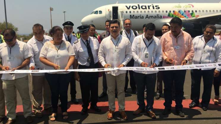 Inaugura Sectur Oaxaca nueva ruta aérea a Puerto Escondido 