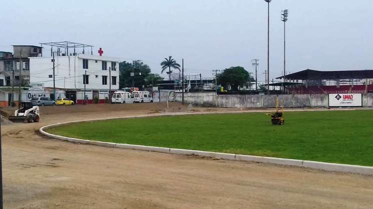 Avanza Sinfra construcción de la Unidad Deportiva en Tuxtepec