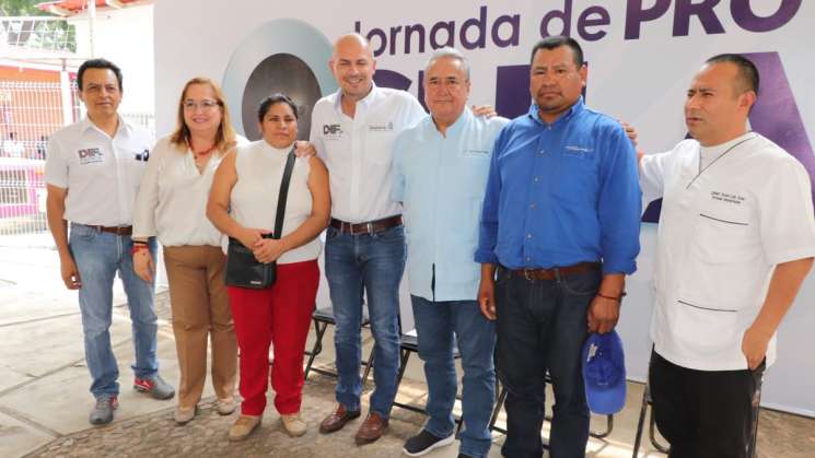 DIF Estatal Oaxaca, UNAM y UABJO realizan jornada médica