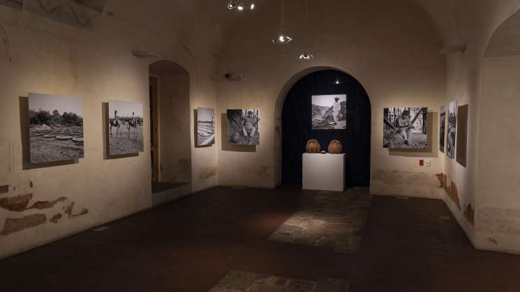 Presentan historia de las salinas de Pinotepa Nacional en CCSP