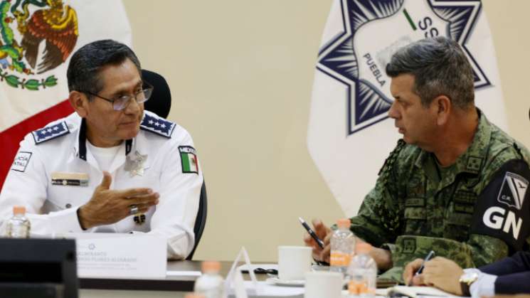 Gobierno de Oaxaca y Puebla pactan contra asaltos a traileros