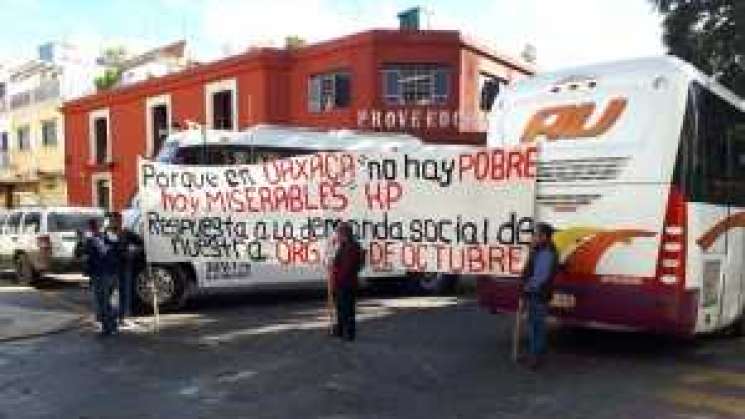 Continúan protestas en SEFIN Oaxaca 