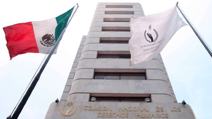 CNDH rechaza plaza automática a egresados de normales
