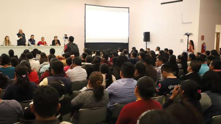 Fortalece IEEPO acciones a favor de la educación indígena