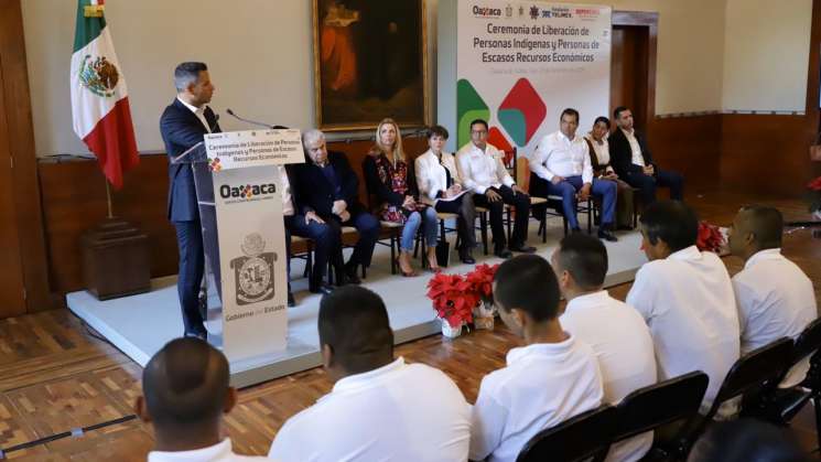 Liberan a 154 presos por programa a indígenas y sin recursos