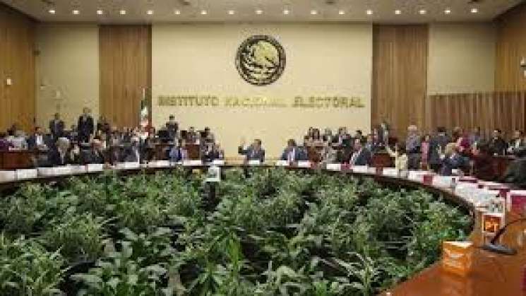 Analizarán convocatoria a elección de 4 nuevos consejeros del INE