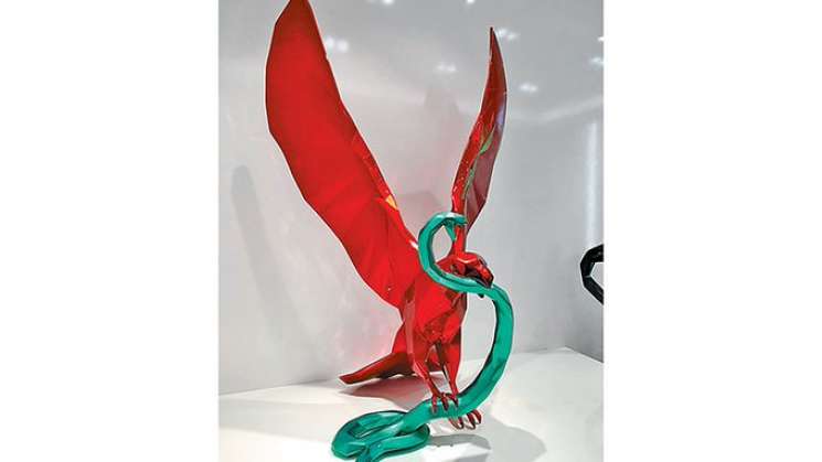 Artista francés Orlinski dedica a México escultura de águila