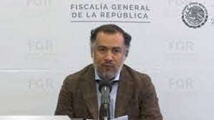 Fiscal de Ayotzinapa desmiente nota periodística de 2 militares