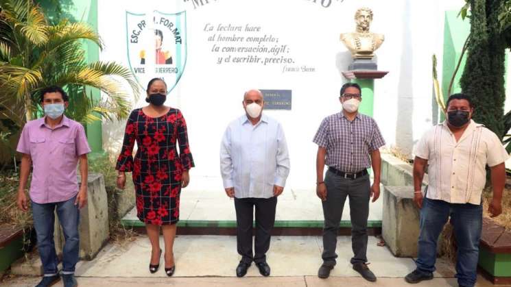 Recategoriza IEEPO  3 mil 669 plazas administrativas 