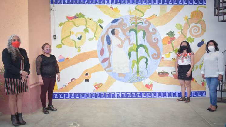 Inauguran  mural alusivo a la Ley antichatarra aprobada en Oaxaca