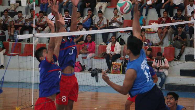El voleibol de playa y sala definen representantes a Nacionales