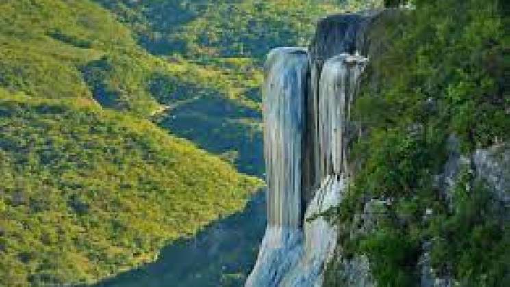 Anuncian reapertura de las cascadas de Hierve el Agua