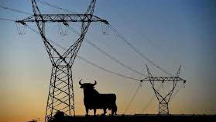 Precio de la electricidad en España sube un 3.8 por ciento