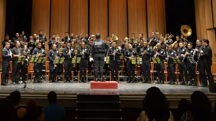  Banda de Música de Policía Estatal celebra 33 años con concierto
