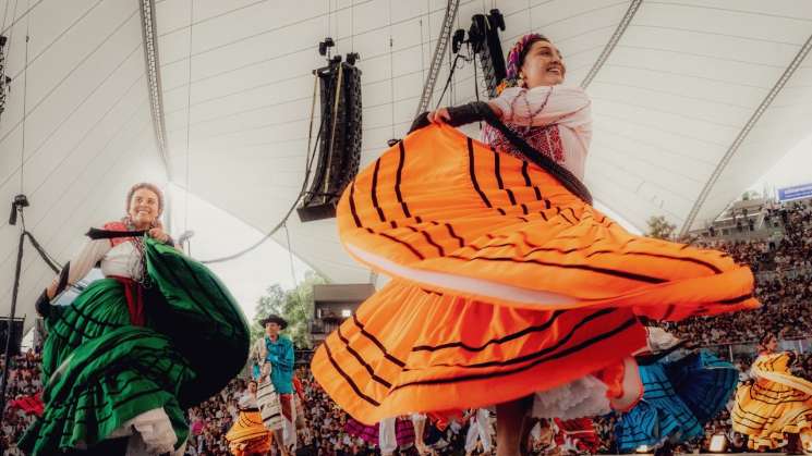 Convocan a participar en imagen oficial de la Guelaguetza 2022   