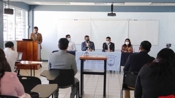 UABJO fortalece la preparación académica de sus economistas  