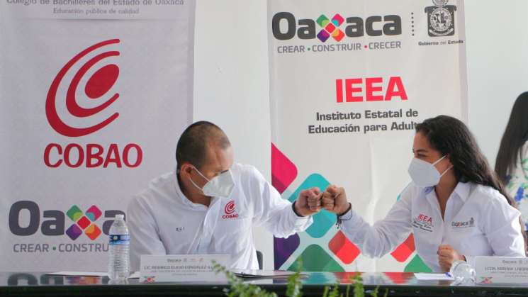 Firman IEEA y COBAO de Oaxaca convenio de colaboración académica 