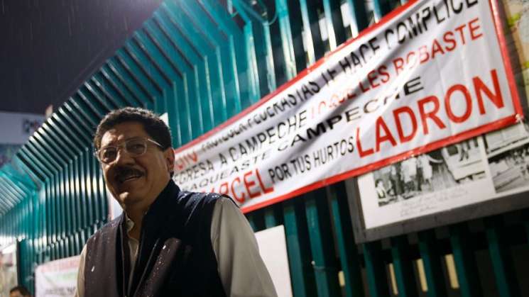 Tribunal electoral revoca expulsión de Ulises Ruiz del PRI