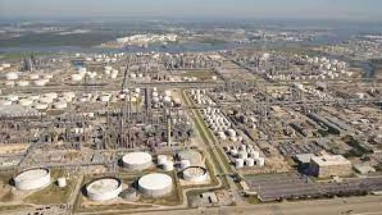 Concluirá en enero la compra de la Refinería Deer Park en Texas