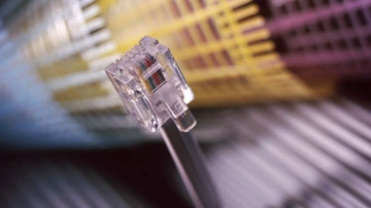 Por cortes de fibra óptica intencional falla internet en México