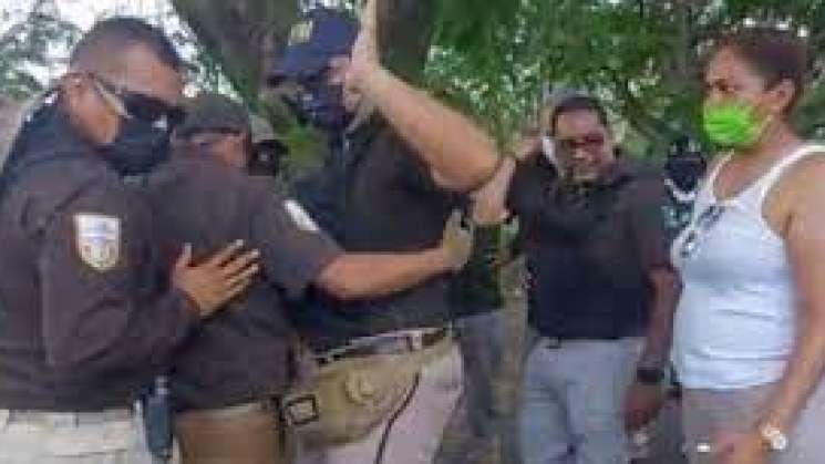 Suspende INM a funcionario tras agresión a periodista 