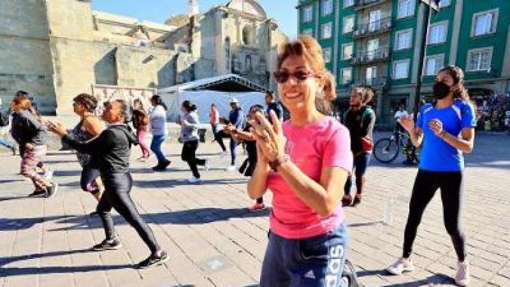 Invita Indeporte a clases de activación física en alameda central