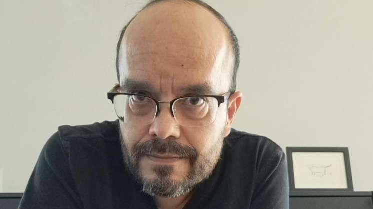 Javier Acosta recibe Premio Iberoamericano Bellas Artes de Poesía