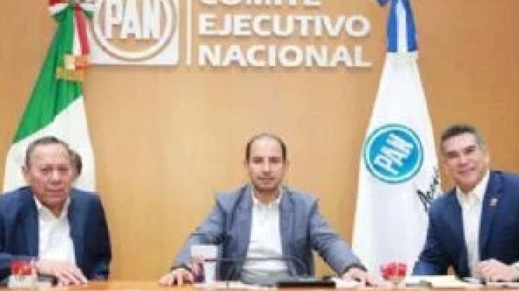 PRI, PAN y PRD; confirman alianza Va por México en 2 estados